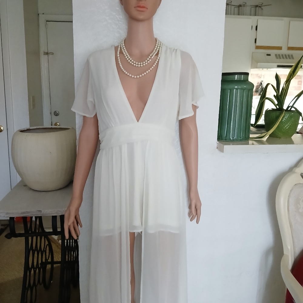 Miss Avenue Cream High Low Dress
